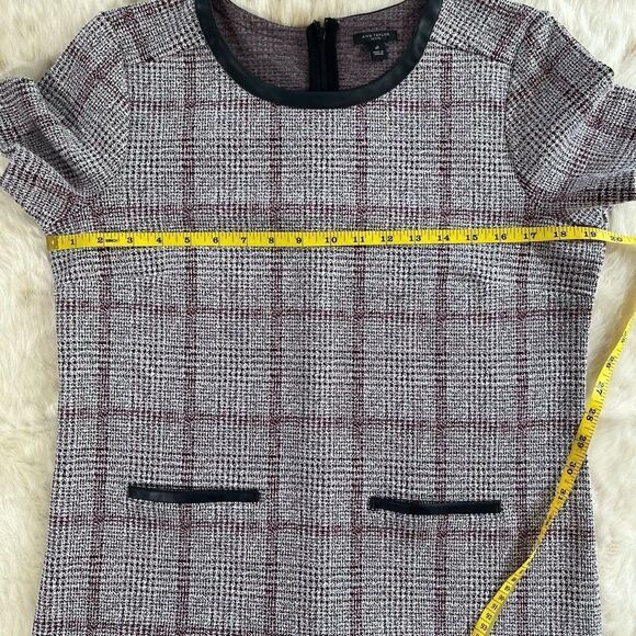 Ann Taylor Petite Plaid Short Sleeve Blouse - Picture 4 of 6